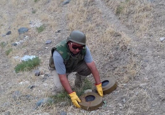 В Тертере обнаружены две противотанковые мины (Фото)