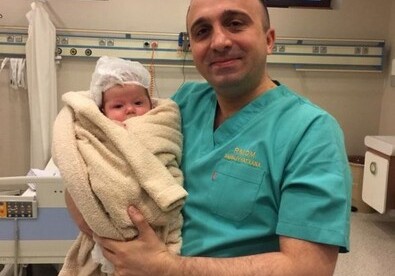 Азербайджанские врачи сделали сложную операцию младенцу