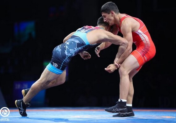 Заур Алиев завоевал «серебро» на первенстве планеты по борьбе (Фото)