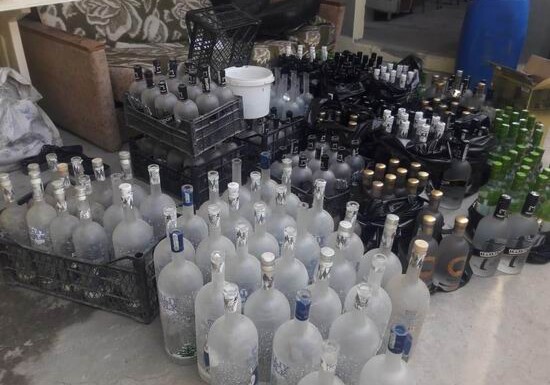 В Гяндже пресечена деятельность подпольного цеха по производству контрафактного алкоголя (Фото)