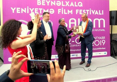 В Баку стартовал Международный юношеский кинофестиваль (Фото)