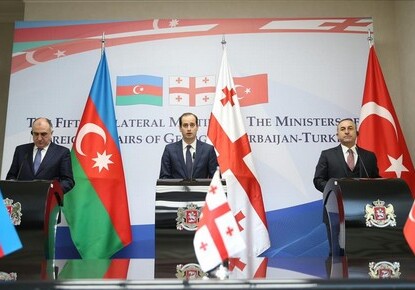 В октябре пройдет трехсторонняя встреча глав МИД Азербайджана, Турции и Грузии