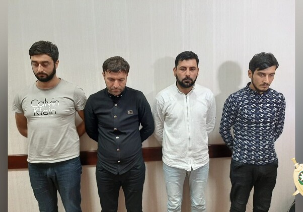 В Баку задержаны члены преступной группировки, изготовлявшие поддельные документы (Видео)