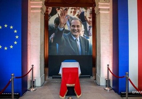 В Париже прощаются с Жаком Шираком (Обновлено-Фото)