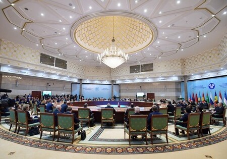 В Ашгабаде состоялось заседание Совета глав государств СНГ в расширенном составе (Фото-Обновлено)