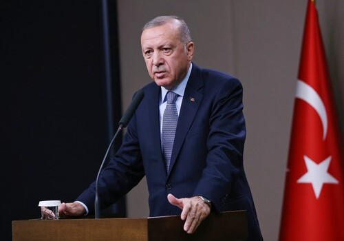 Эрдоган заявил о готовности возобновить операцию в Сирии