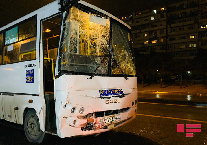 В Баку столкнулись два автобуса, есть пострадавшие (Фото-Видео)