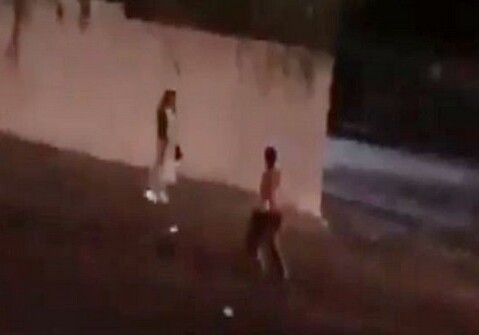 В Баку задержаны хулиганы, перекрывшие дорогу и нападавшие на граждан (Видео)