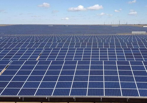 В Аляте построят крупнейшую в Азербайджане солнечную электростанцию