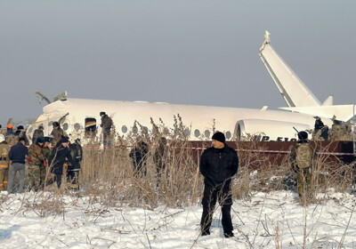 Черный ящик разбившегося в Казахстане самолета передадут в Москву