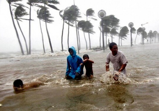 Число жертв тайфуна на Филиппинах превысило 40 человек