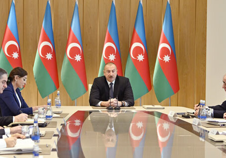 Президент Азербайджана поручил в 2020г обеспечить квартирами 1,5 тыс. семей шехидов и инвалидов Карабаха