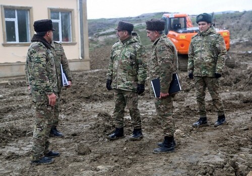 Закир Гасанов осмотрел военные объекты, на которых завершаются строительные работы (Фото)
