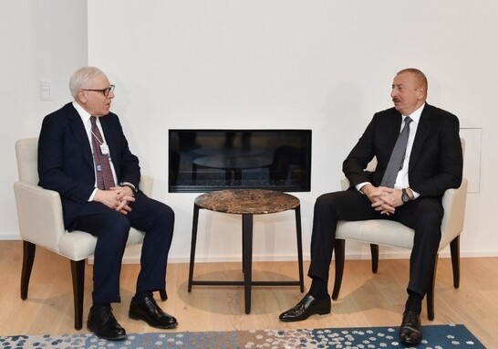 В Давосе состоялась встреча Президента Азербайджана с представителями компаний Carlyle Group и CISCO (Фото)