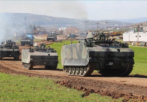 Колонна турецкой бронетехники вошла в Идлиб