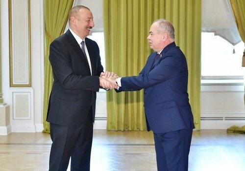 Ильяс Умаханов поздравил Ильхама Алиева с победой ПЕА на выборах