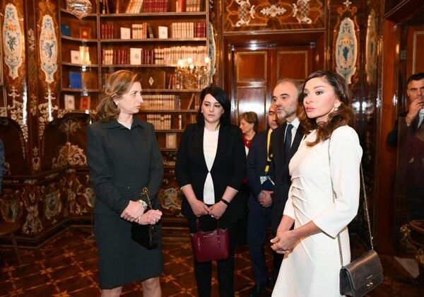 Мехрибан Алиева ознакомилась с Квиринальским дворцом в Риме (Фото-Обновлено)