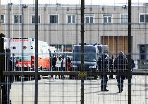 В Италии вводят карантин по всей стране – В тюрьмах вспыхнули бунты из-за вируса