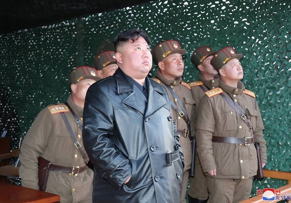 Ким Чен Ын наблюдал за запусками новых тактических ракет (Фото)