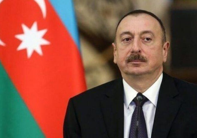 Президент Ильхам Алиев поздравил короля Швеции