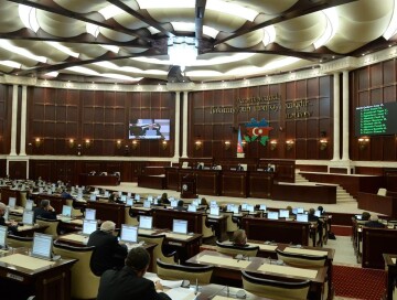 Состоится внеочередная сессия парламента Азербайджана
