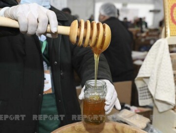 Азербайджан будет экспортировать в Европу мед под брендом «Карабах»